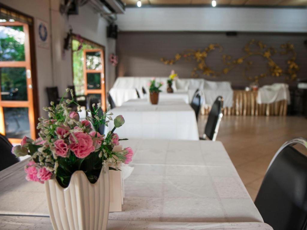 Chayada Garden House And Resort Hotel Nakhonratchasima Esterno foto