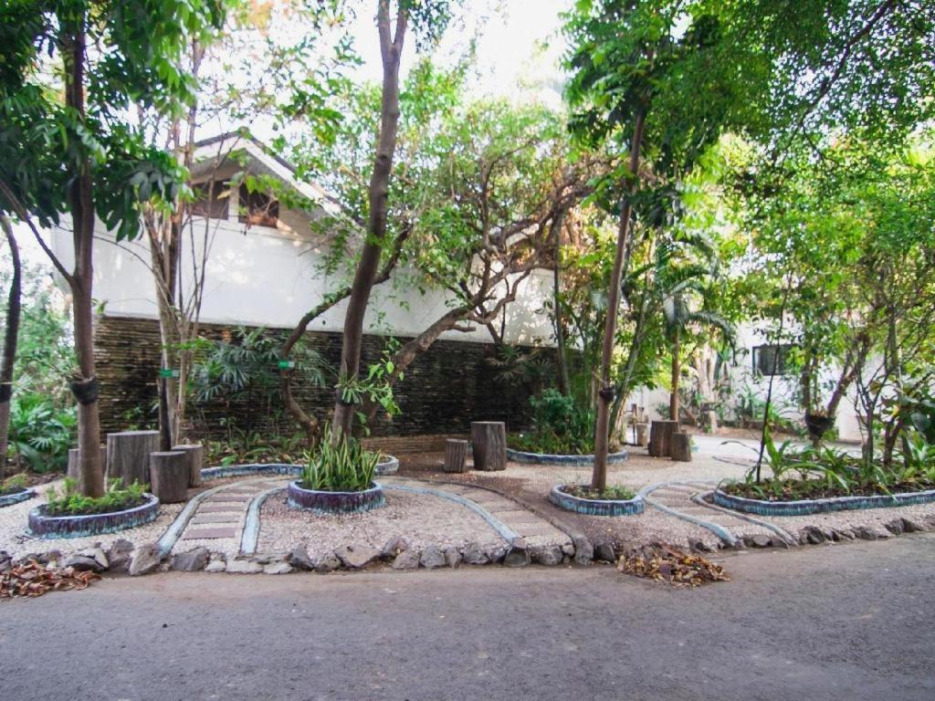 Chayada Garden House And Resort Hotel Nakhonratchasima Esterno foto