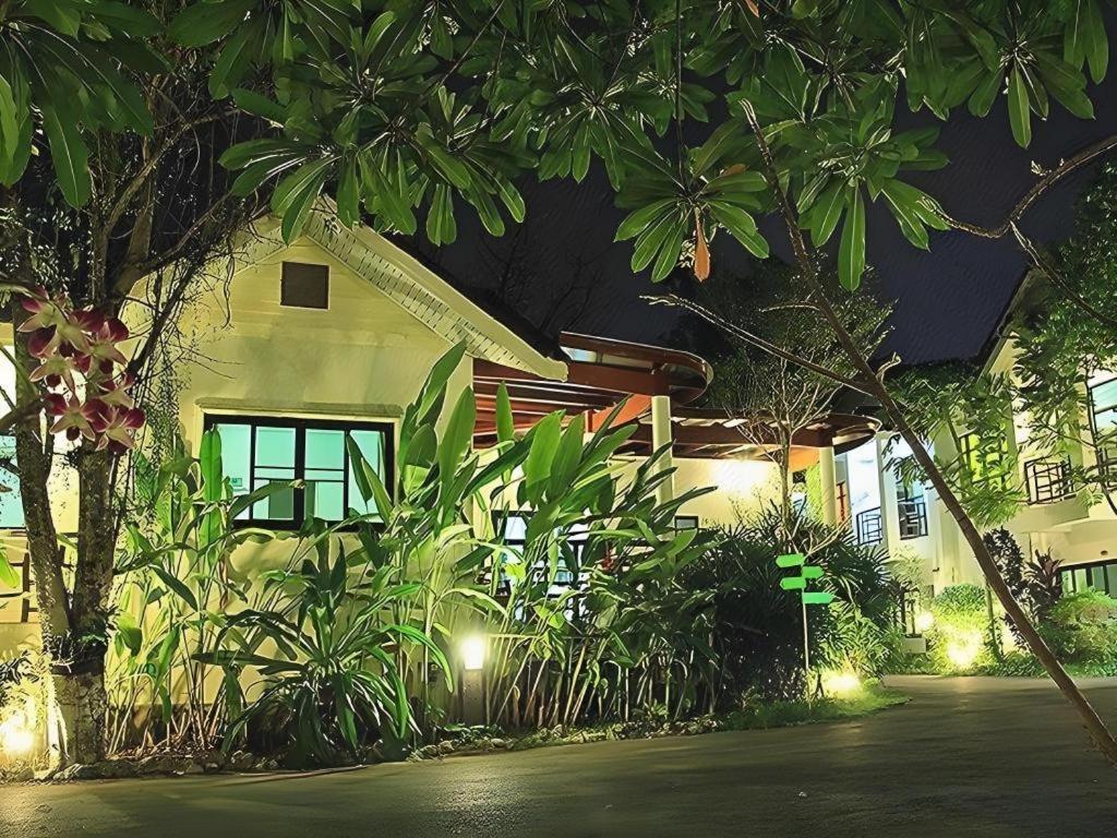 Chayada Garden House And Resort Hotel Nakhonratchasima Esterno foto