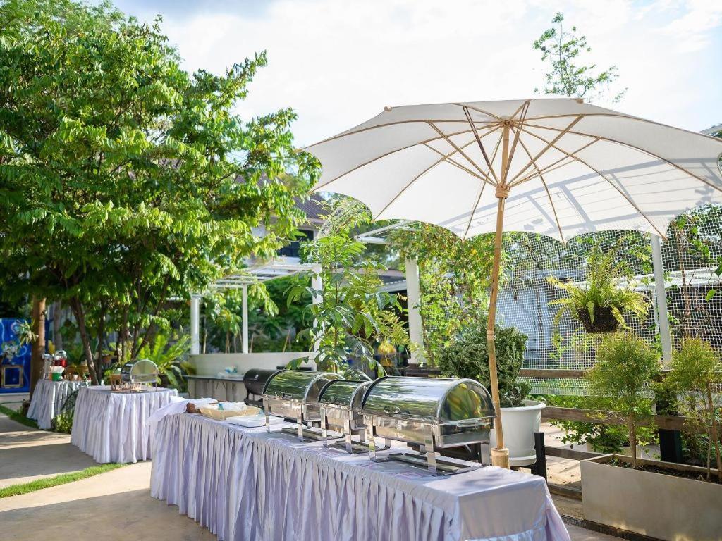 Chayada Garden House And Resort Hotel Nakhonratchasima Esterno foto