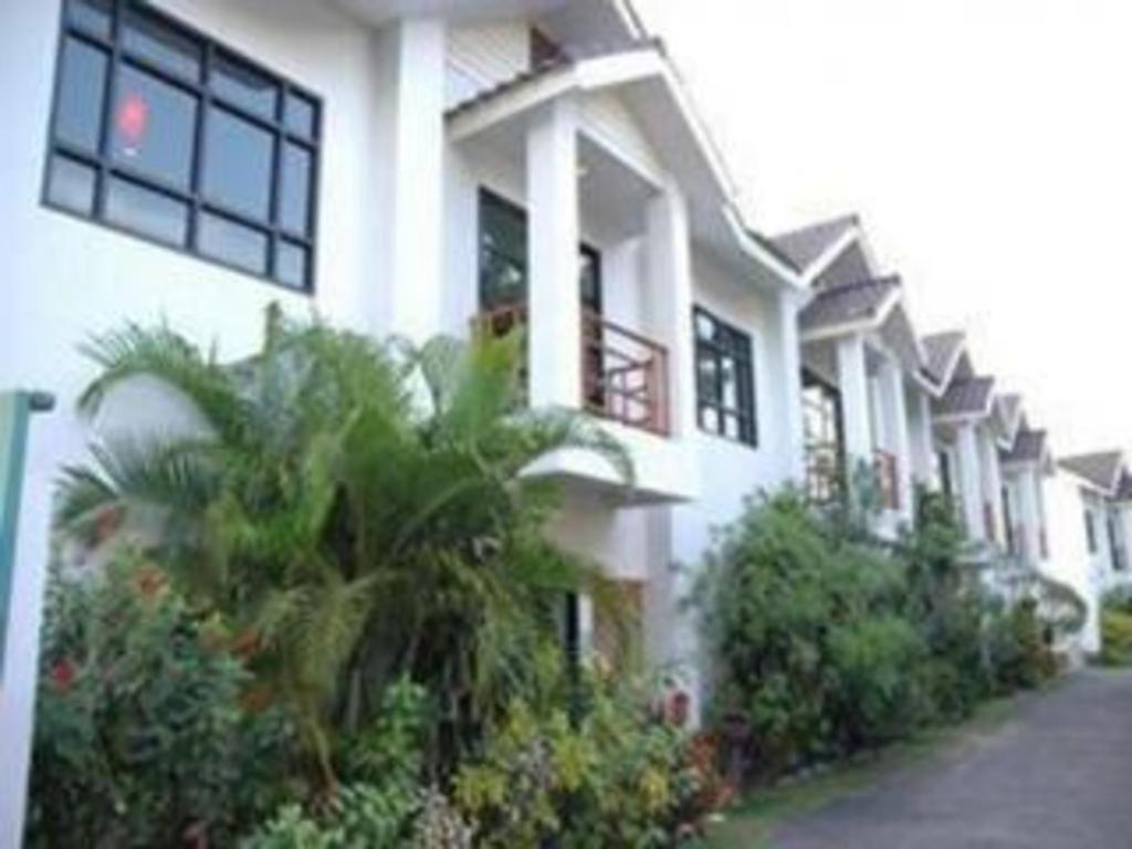 Chayada Garden House And Resort Hotel Nakhonratchasima Esterno foto
