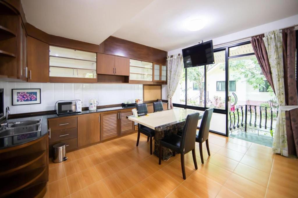 Chayada Garden House And Resort Hotel Nakhonratchasima Esterno foto